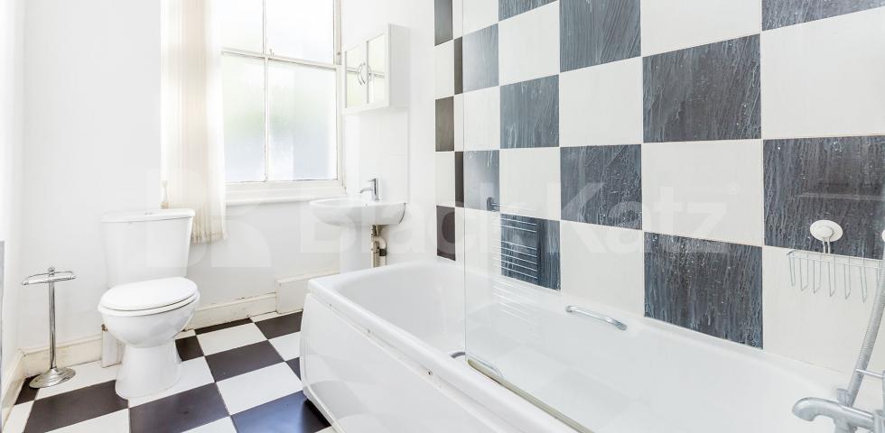 			NEW INSTRUCTION!, 1 Bedroom, 1 bath, 1 reception Flat			 Chesterton Road, LADBROKE GROVE